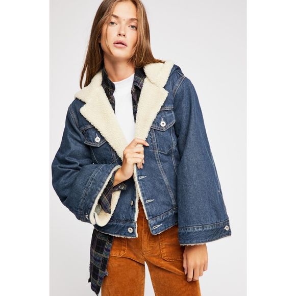 Rare Levi’s Made & Crafted Cropped Sherpa Trucker Jacket in Borro Stone Wash L